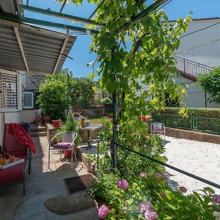 Apartment Hrabar Longo تروغير المظهر الخارجي الصورة
