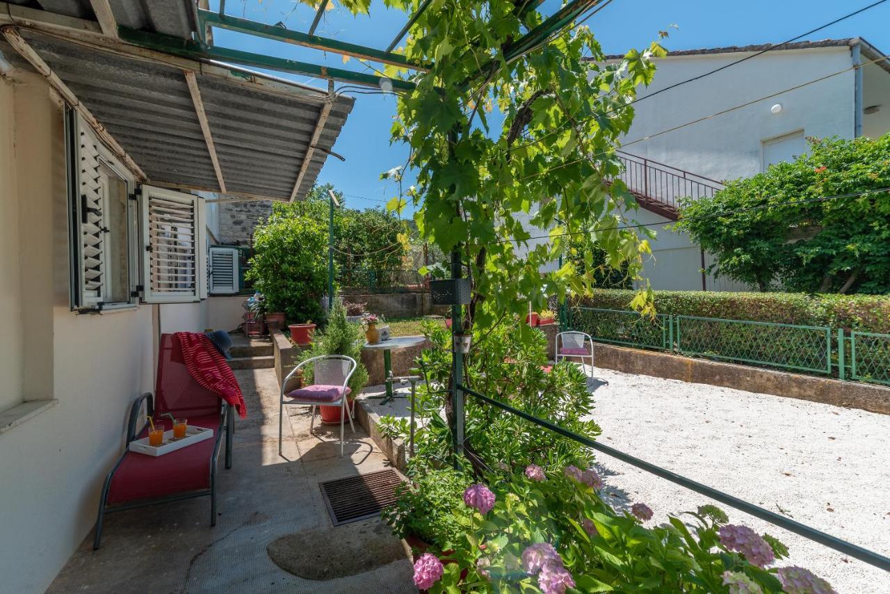 Apartment Hrabar Longo تروغير المظهر الخارجي الصورة