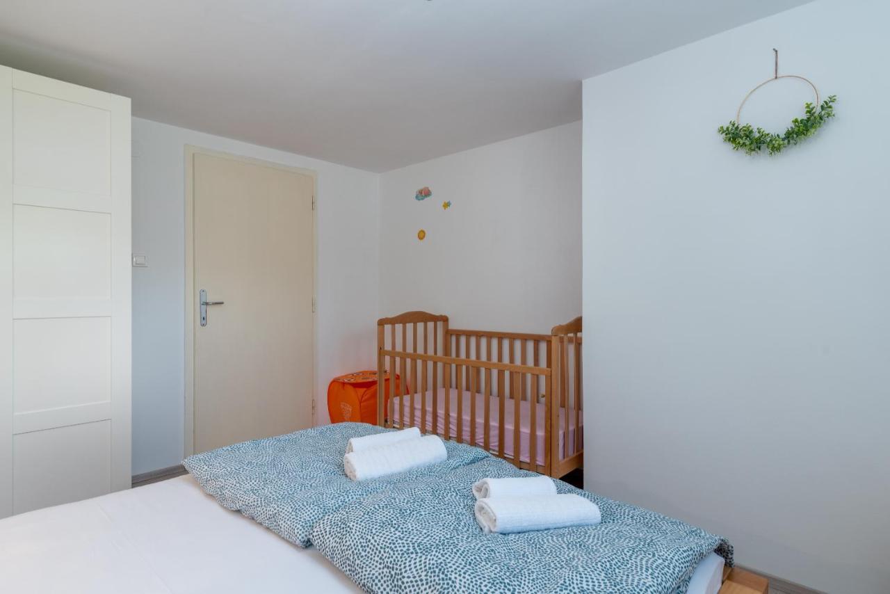 Apartment Hrabar Longo تروغير المظهر الخارجي الصورة