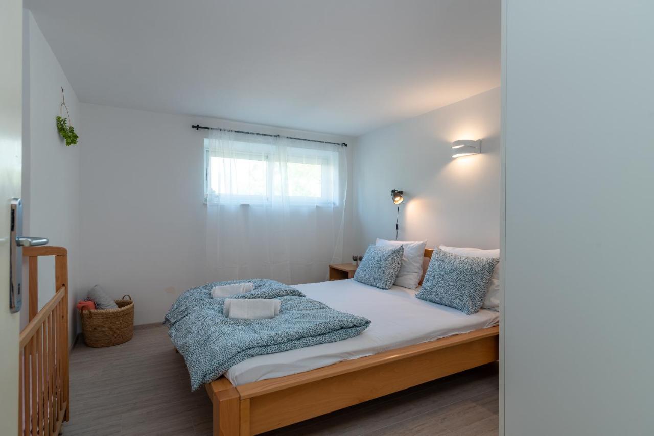 Apartment Hrabar Longo تروغير المظهر الخارجي الصورة