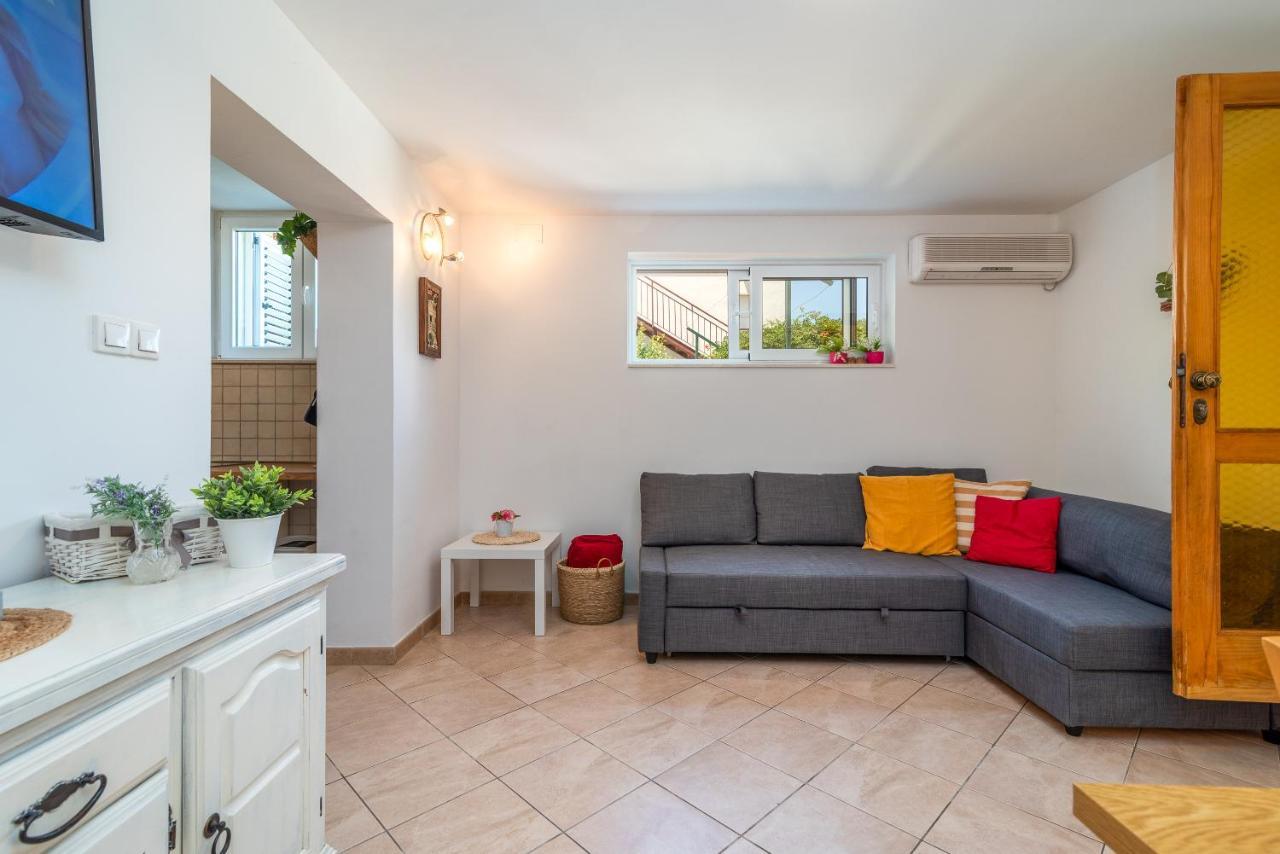 Apartment Hrabar Longo تروغير المظهر الخارجي الصورة