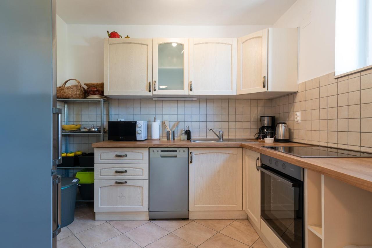 Apartment Hrabar Longo تروغير المظهر الخارجي الصورة