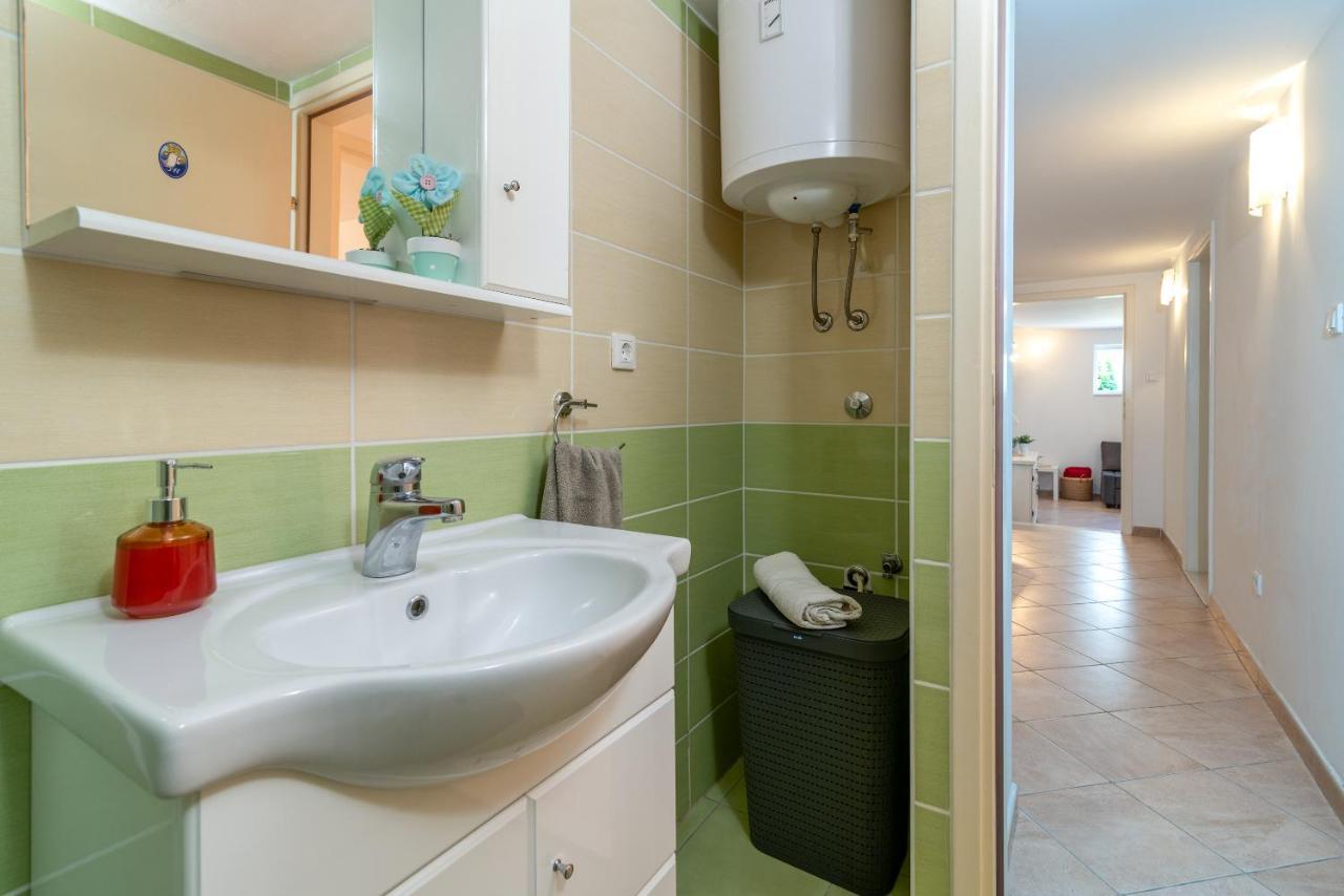 Apartment Hrabar Longo تروغير المظهر الخارجي الصورة