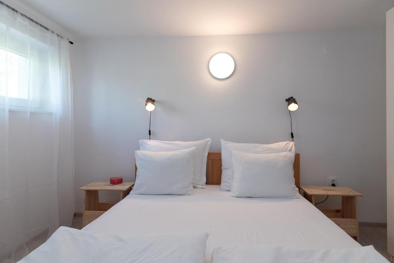 Apartment Hrabar Longo تروغير المظهر الخارجي الصورة